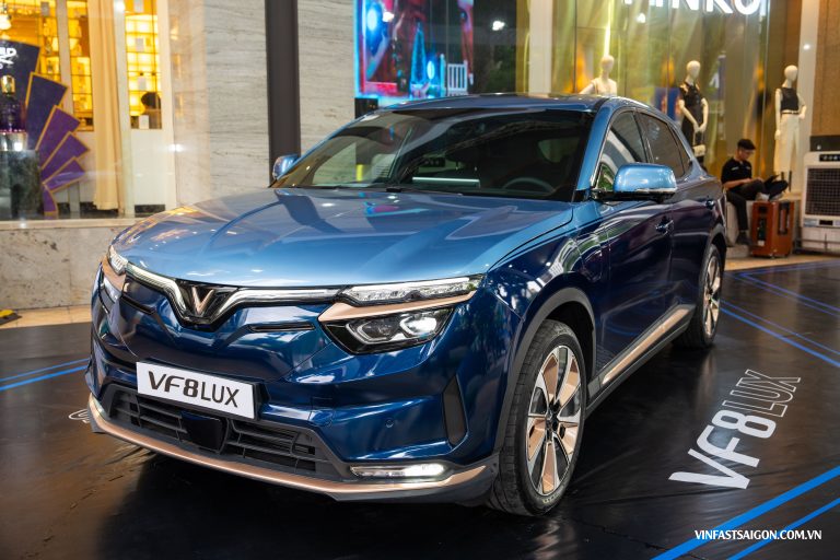 VinFast VF8